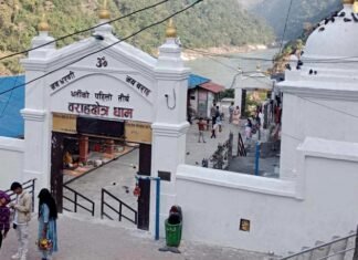 जब वडाध्यक्ष नै लामाटारका जेष्ठ नागरिक लिएर धार्मिक तीर्थाटनमा गए……..