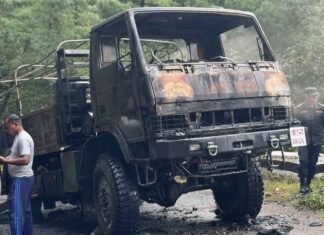 नेपाली सेनाको गुडिरहेको ट्रकमा आगलागी