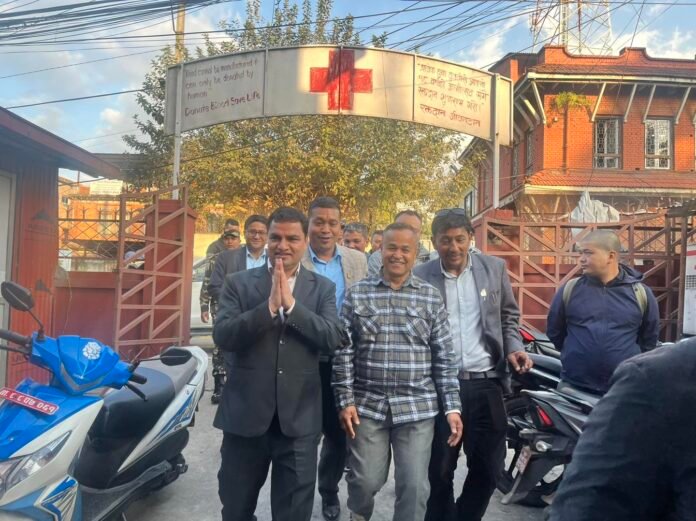 rakta sanchar kendra ma swastya mantri (1)