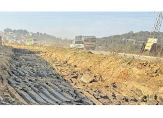 सूर्यविनायक–धुलिखेल सडक विस्तार: मुख्य राजमार्गमै पहुँच सडक बनाइदिन दबाब